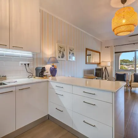 Apartment Gomes -free Airco, Wiffi & Swimming Pool- By Bedzy