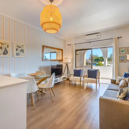 Apartment Gomes -free Airco, Wiffi & Swimming Pool- By Bedzy Porches (Algarve)