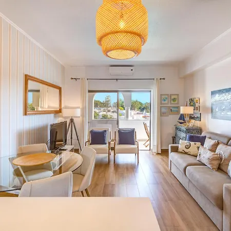 Apartment Gomes -free Airco, Wiffi & Swimming Pool- By Bedzy *