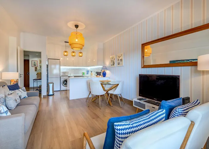 Gomes -free Airco, Wiffi & Swimming Pool- By Bedzy Apartment *
