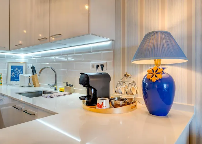 Apartment Gomes -free Airco, Wiffi & Swimming Pool- By Bedzy