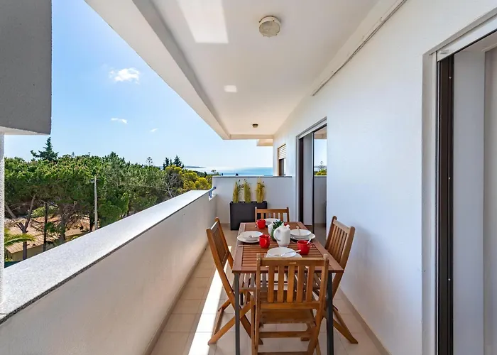Gomes -free Airco, Wiffi & Swimming Pool- By Bedzy * Porches (Algarve)